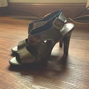 Bandolino 4” heels